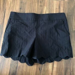 The loft scalloped riviera short